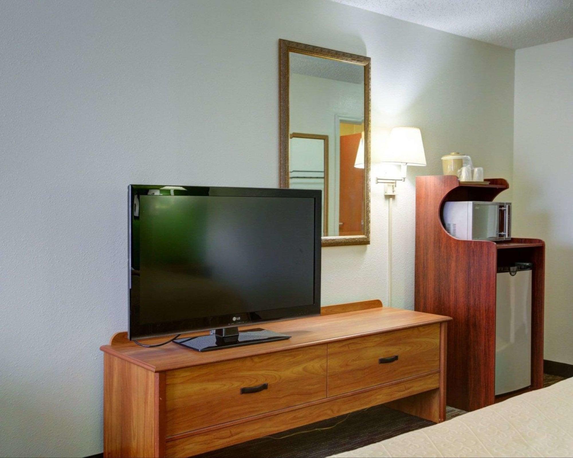 Quality Inn & Suites Airport Austin Esterno foto