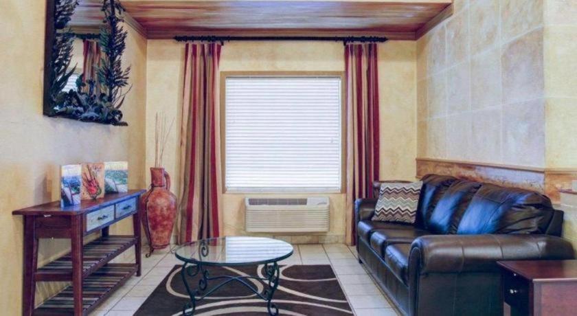 Quality Inn & Suites Airport Austin Esterno foto