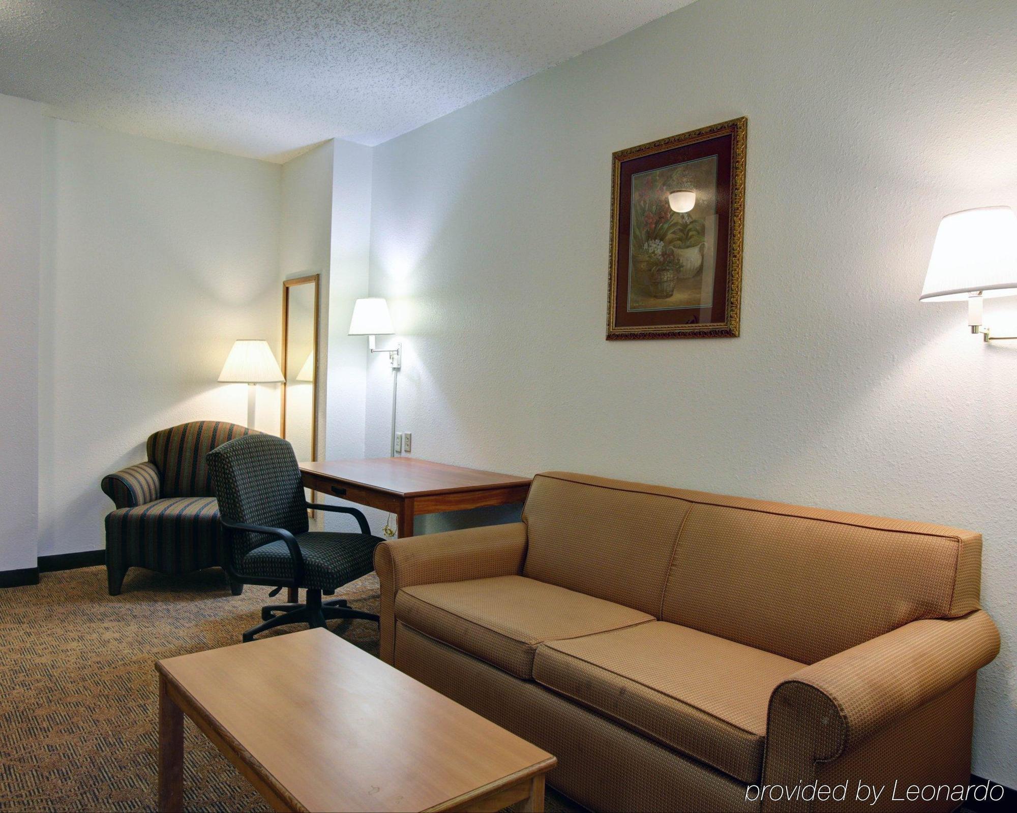 Quality Inn & Suites Airport Austin Esterno foto