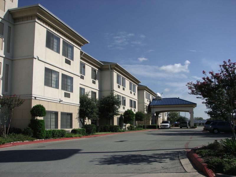 Quality Inn & Suites Airport Austin Esterno foto