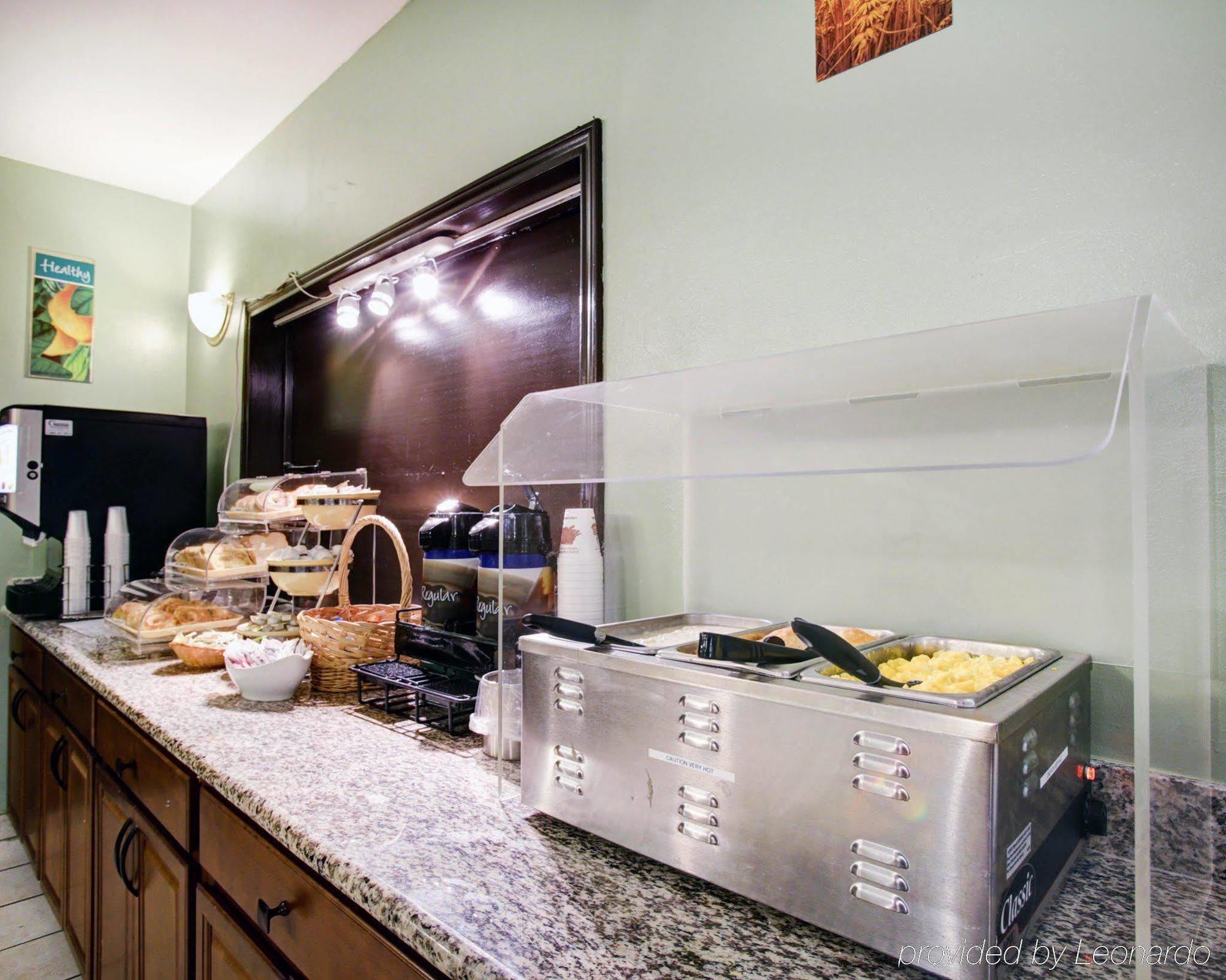 Quality Inn & Suites Airport Austin Esterno foto