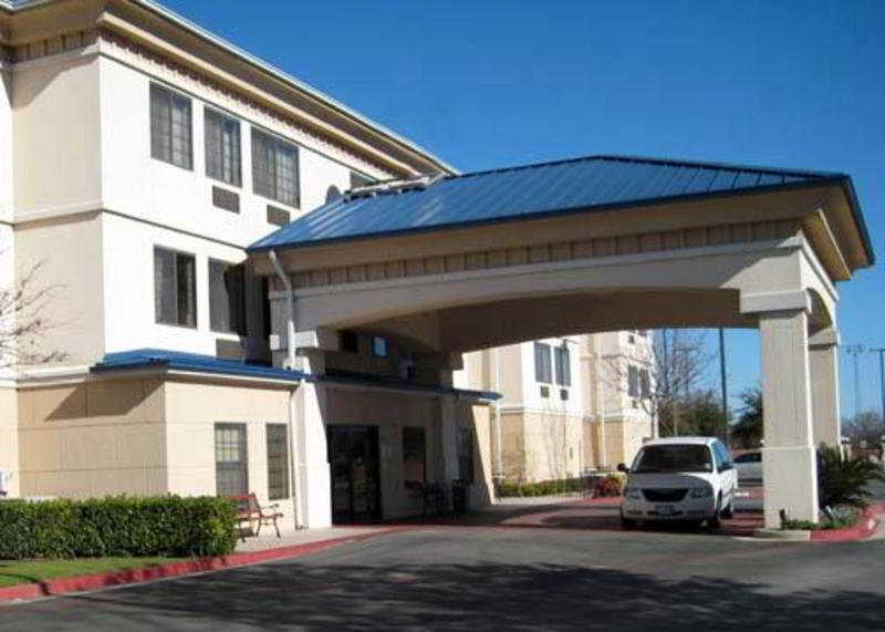 Quality Inn & Suites Airport Austin Esterno foto
