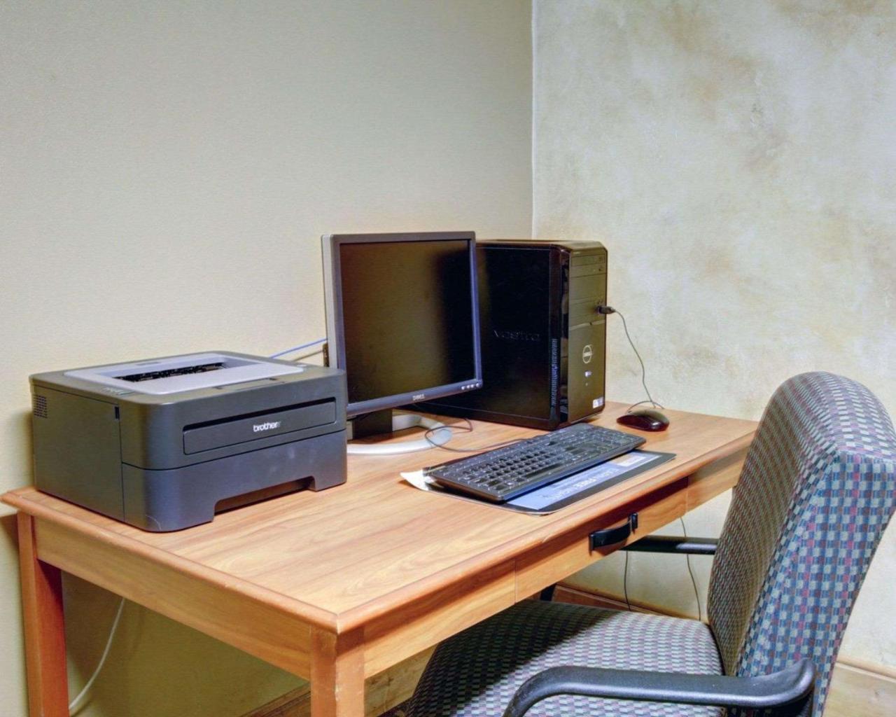 Quality Inn & Suites Airport Austin Esterno foto