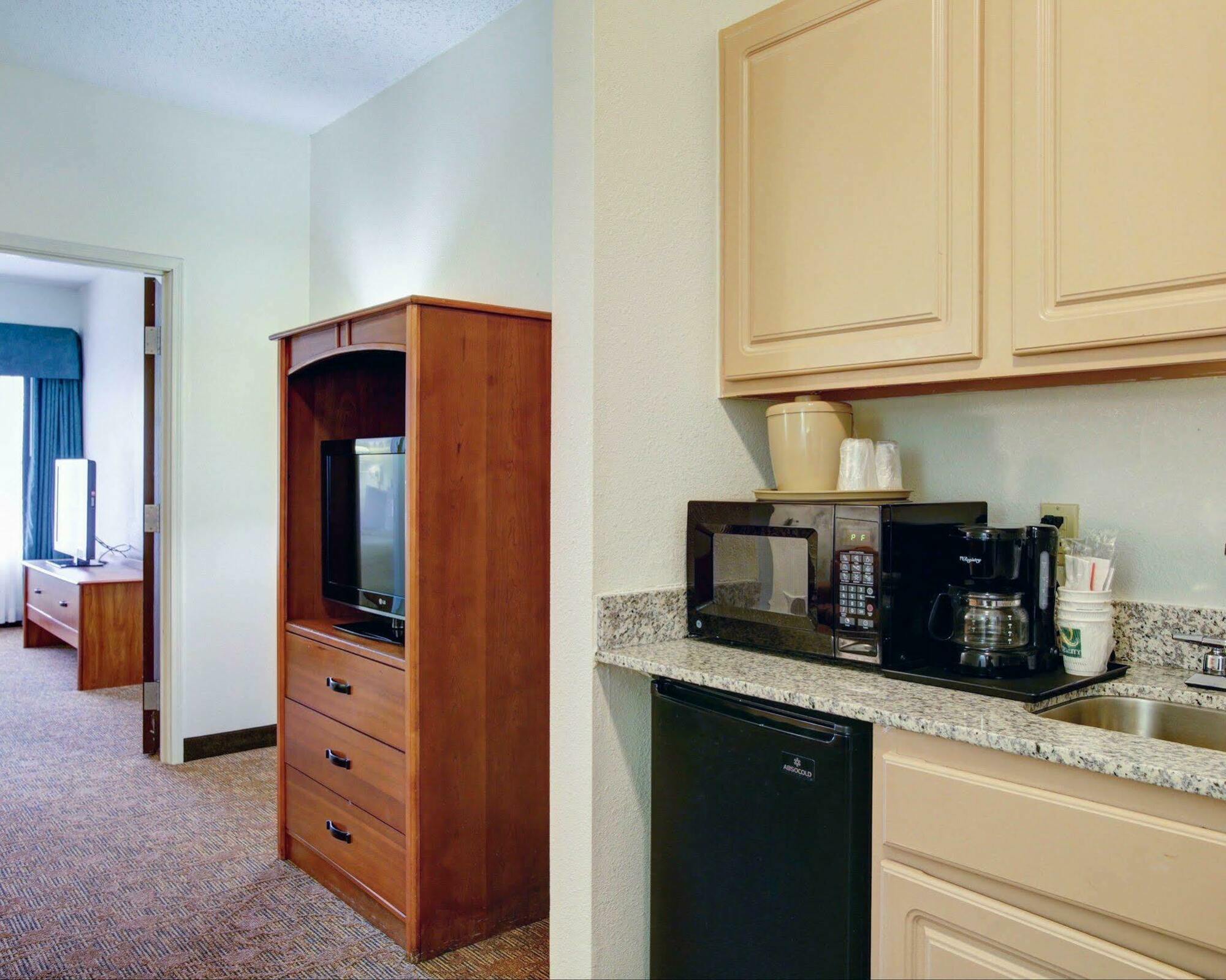 Quality Inn & Suites Airport Austin Esterno foto