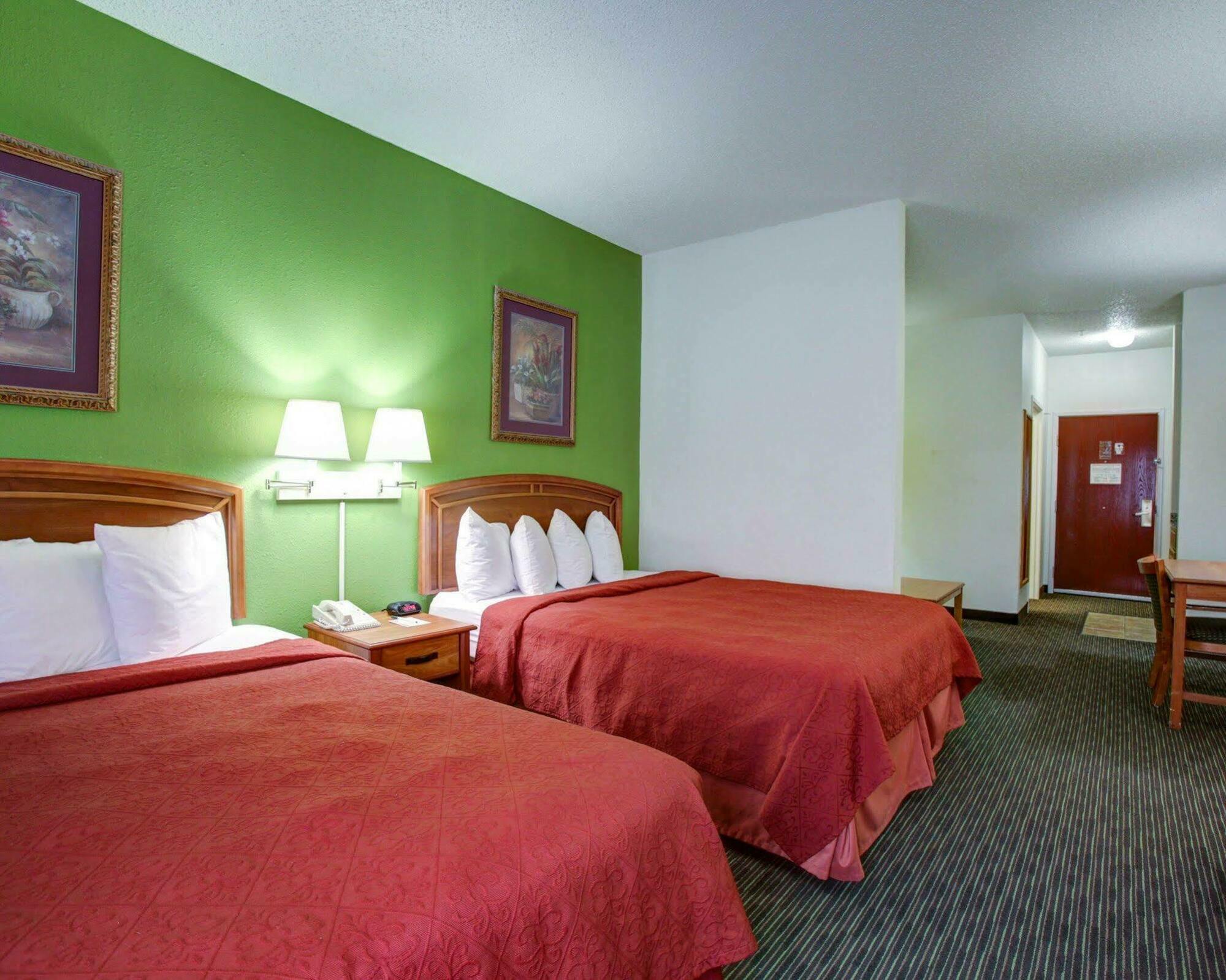 Quality Inn & Suites Airport Austin Esterno foto