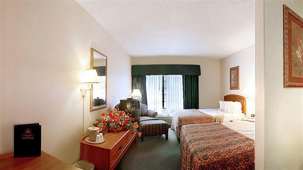 Quality Inn & Suites Airport Austin Esterno foto